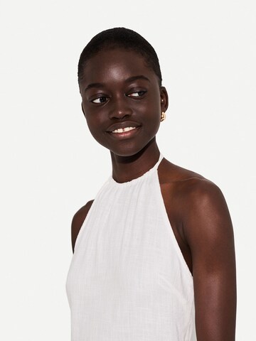 Robe d’été Bershka en blanc
