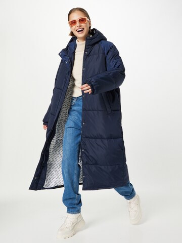 Manteau d’hiver 'ALEXARS' Résumé en bleu