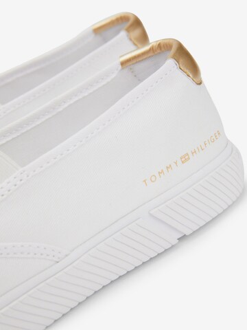 Slip on TOMMY HILFIGER en blanc