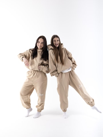 Tuta da jogging di BTY in beige