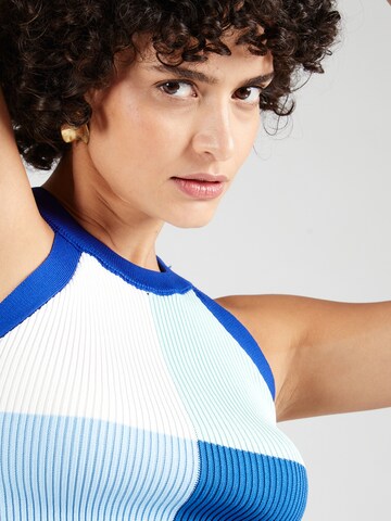 Trendyol Top in Blau