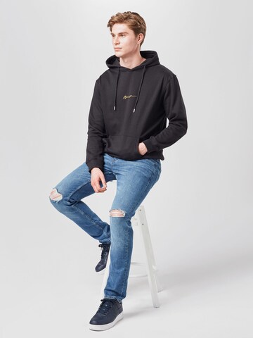 Mennace Sweatshirt in Zwart