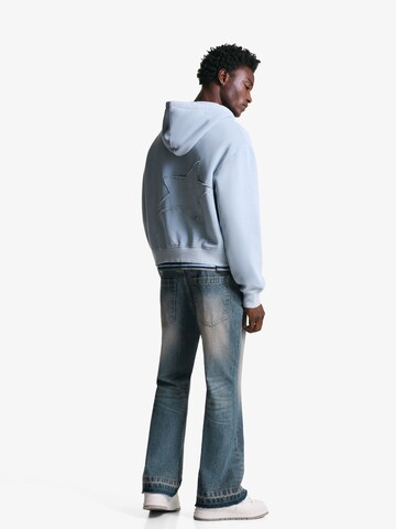 Bershka Flared Jeans in Blue