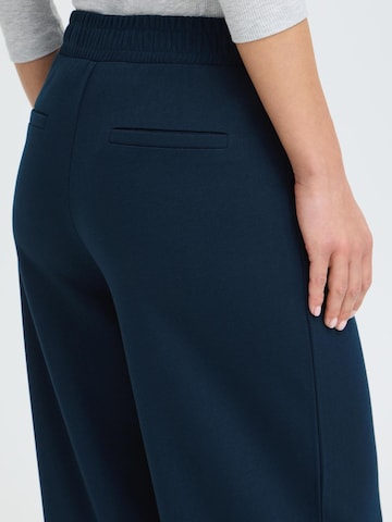 Oxmo Regular Pleated Wide Pant in Blau