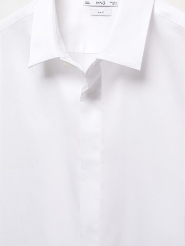 MANGO MAN Slim Fit Риза 'Boston' в бяло