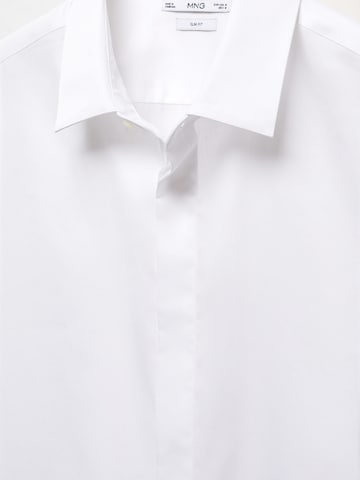 Coupe slim Chemise 'Boston' MANGO MAN en blanc