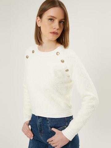 Pull-over Influencer en blanc : devant