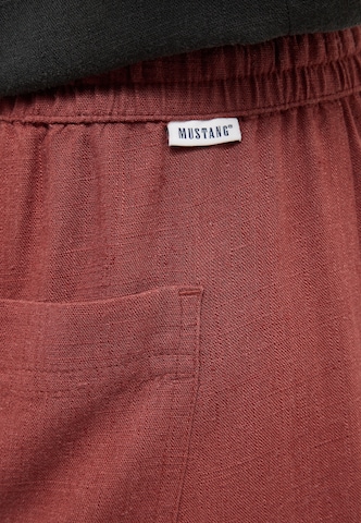 MUSTANG Loosefit Hose 'Lacey' in Rot