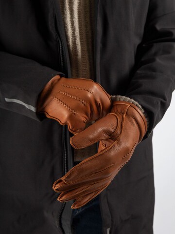 Suitable Full Finger Gloves in Brown