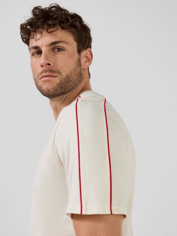 FC BAYERN MÜNCHEN Shirt in White