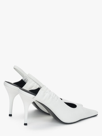 Décolleté '618-6' di Estro in bianco