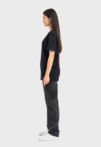 Oldskull T-Shirt 'Asian Neon Djane' in Schwarz