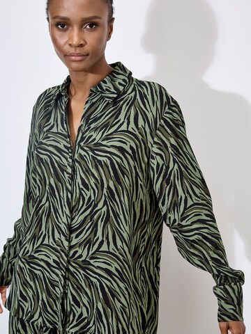 Apricot Blouse ' ' in Green