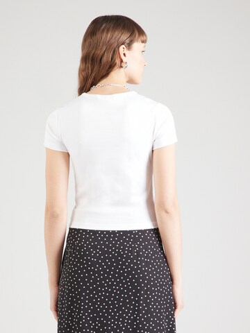 Tricou de la Gina Tricot pe negru