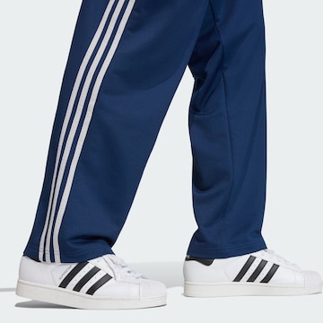 ADIDAS ORIGINALS - Loosefit Calças 'Adicolor Sst' em azul