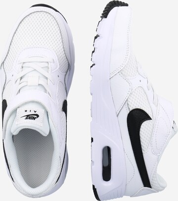 Sneaker de la Nike Sportswear pe alb