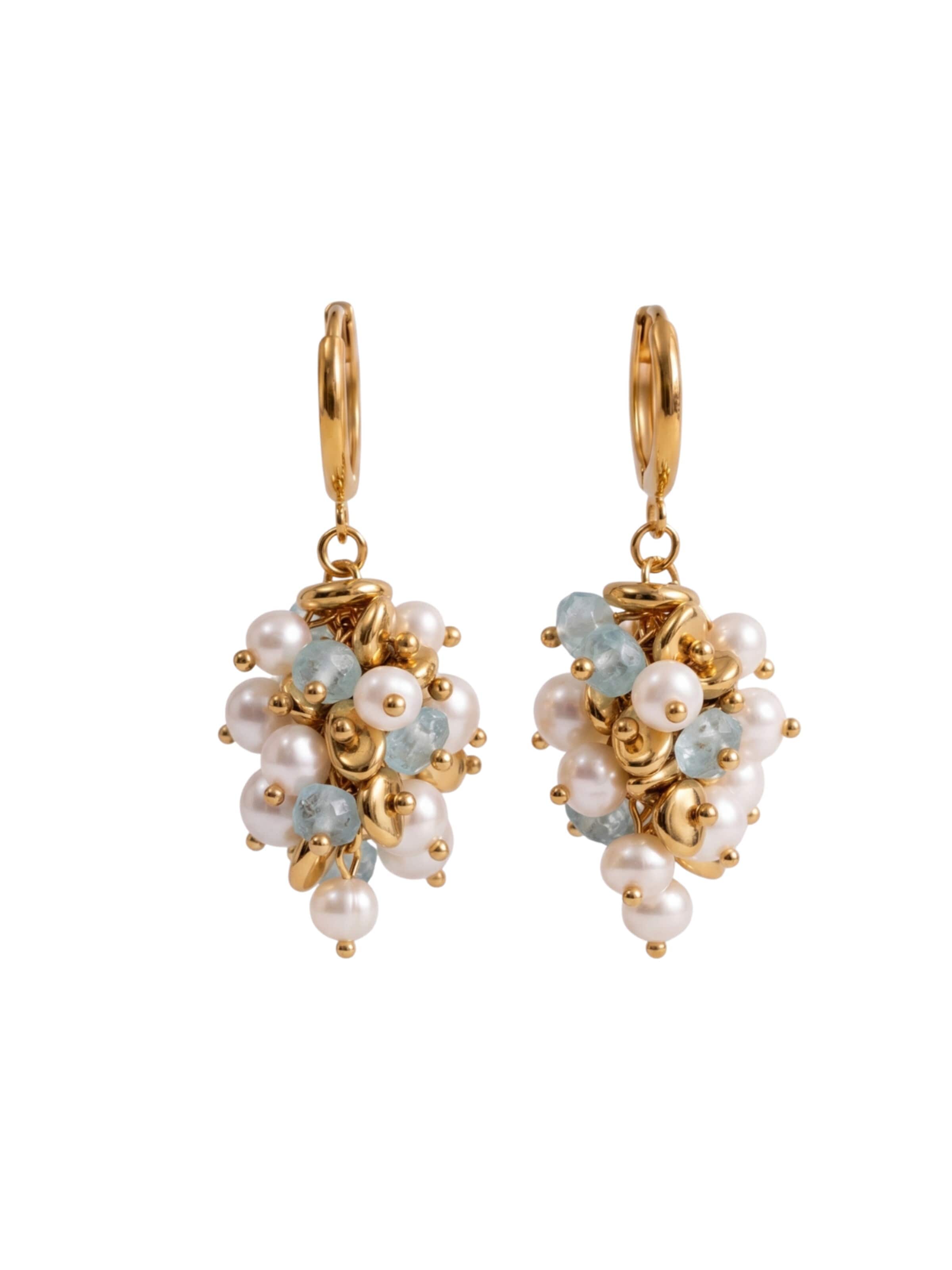 THE GEM STORIES JEWELRY Oorbellen 'Aquamarine and golden pearl earrings' in Blauw: voorkant