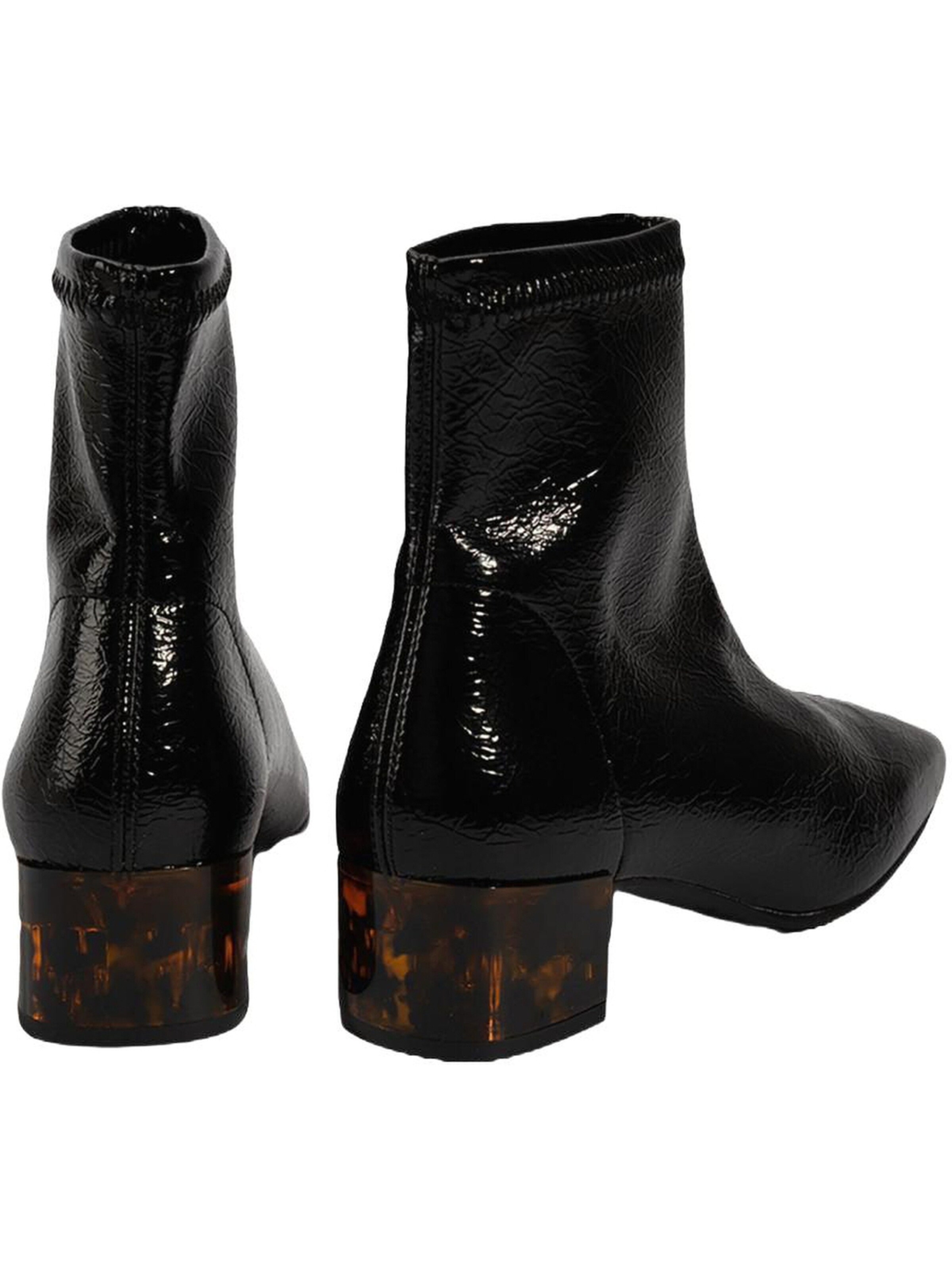 Desa Boots in Black