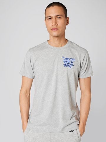 ABOUT YOU x Dardan T-shirt 'Theo' i grå