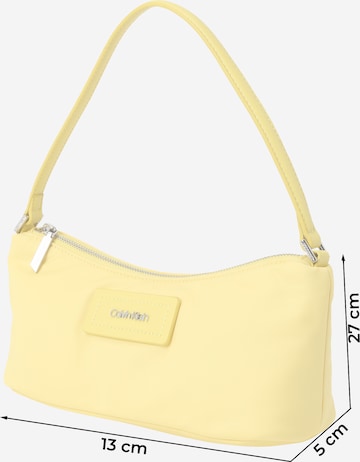 Calvin Klein - Bolso de hombro en amarillo