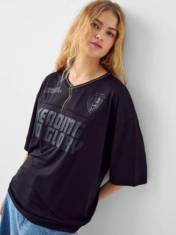 Bershka T-Shirt in Schwarz