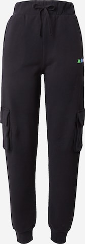 NU-IN Tapered Cargo Pants in Black: front