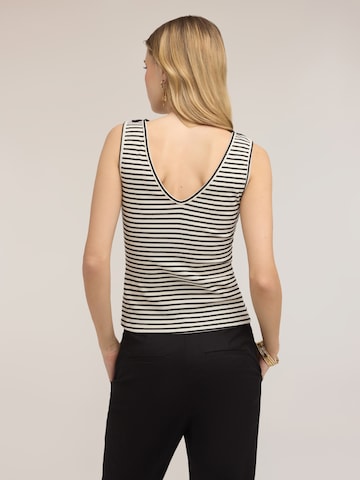 MOTIVI - Camiseta en negro