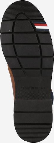 TOMMY HILFIGER - Botas com atacadores em castanho