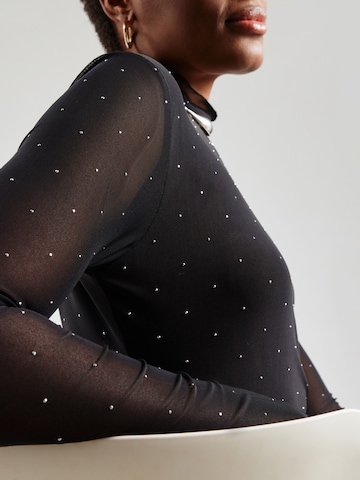 Tricou de la PRINCESS GOES HOLLYWOOD pe negru