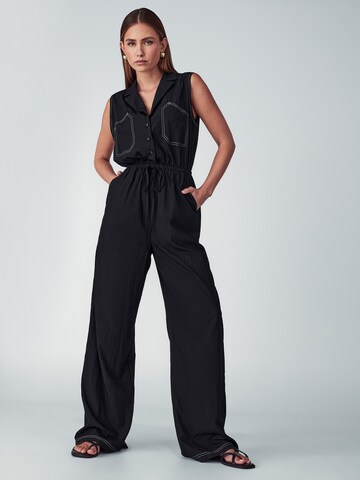 Tuta jumpsuit 'ZIMI' di Willa in nero