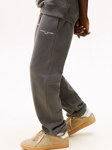TOMMY HILFIGER Sweat suit in Grey