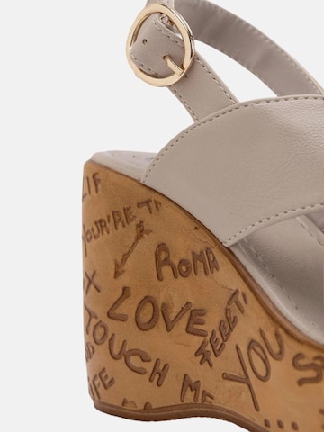 Limoya Sandals in Beige