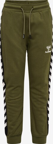 Hummel Tapered Sportbroek in Groen: voorkant