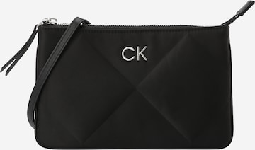 Calvin Klein - Mala de ombro em preto: frente