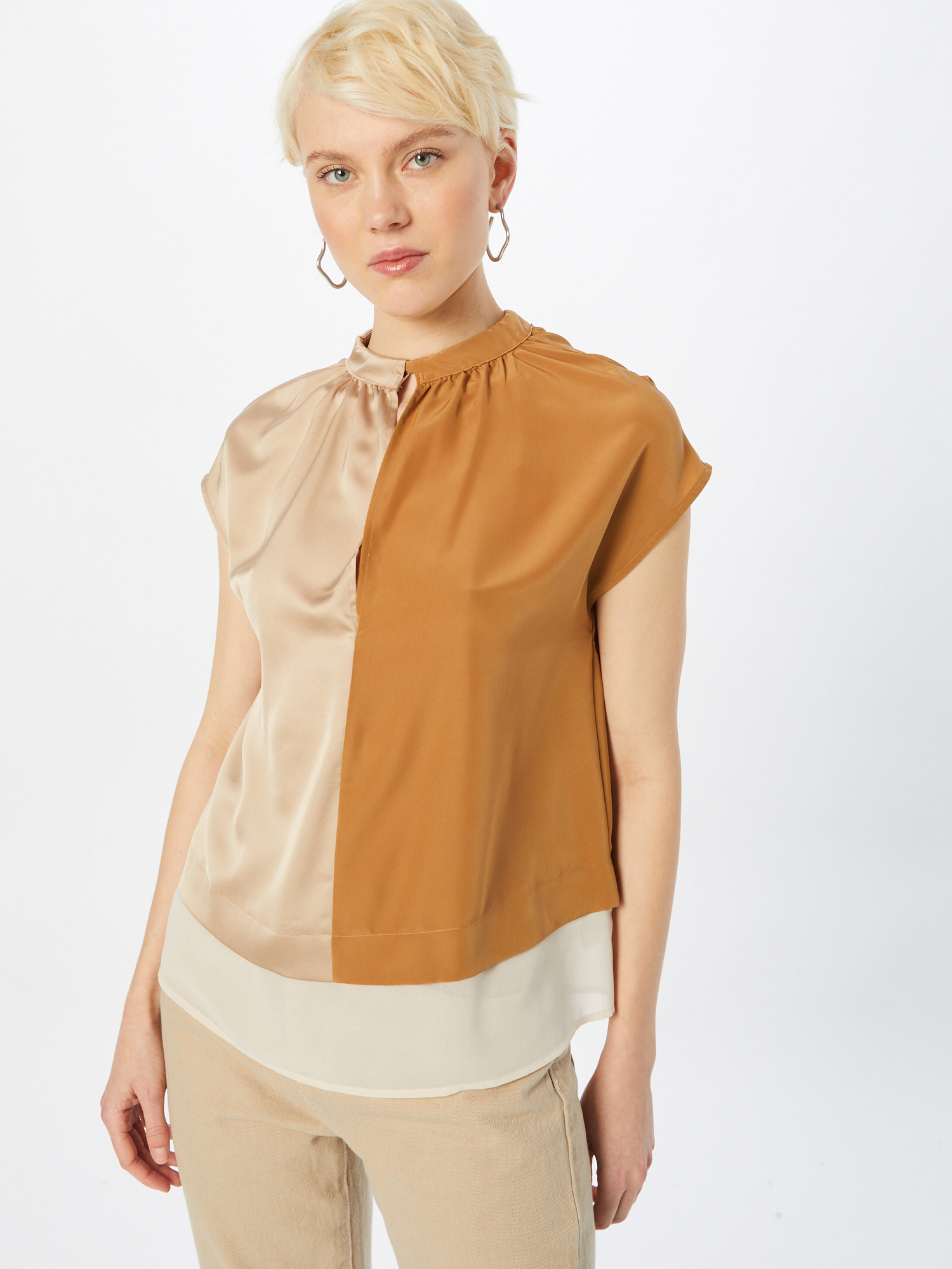 vaQAT Abbigliamento Sisley Camicia da donna in Beige 