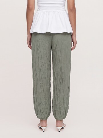 EDITED Loosefit Παντελόνι 'Ophelia' σε πράσινο