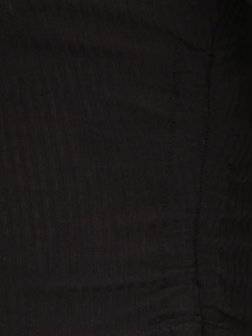 PIECES - Camiseta 'Hazel' en negro