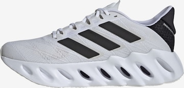 ADIDAS PERFORMANCE - Zapatillas de running 'Switch Fwd 2' en blanco: frente