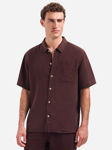 Coupe regular Chemise No Excess en marron : devant