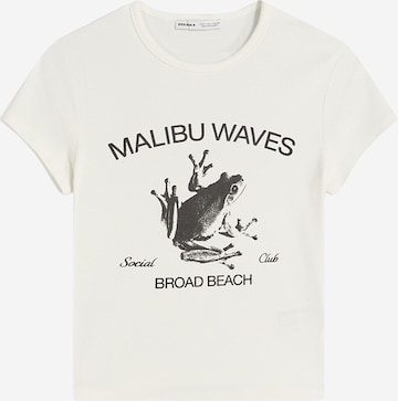 T-shirt Bershka en blanc : devant