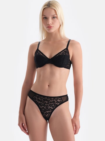 Dagi Стринги в Черный: спереди