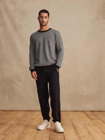 DAN FOX APPAREL Tapered Παντελόνι 'Marius' σε μαύρο