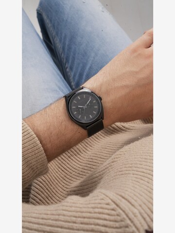 GUESS Analoog horloge 'Blazer' in Zwart