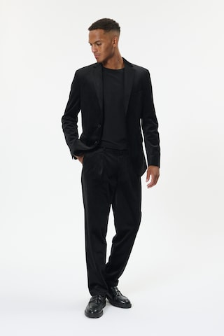 Matinique Slimfit Bukser med lægfolder 'Kian ' i sort