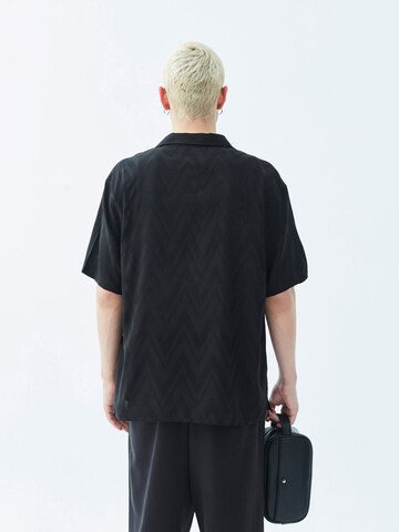 VAMOS CLO Comfort fit Button Up Shirt 'Birmingham' in Black