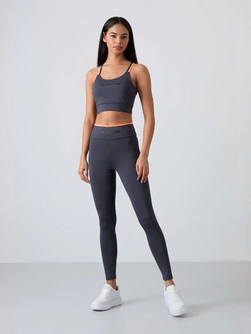 Tuta da jogging di Tommy Life in grigio: frontale