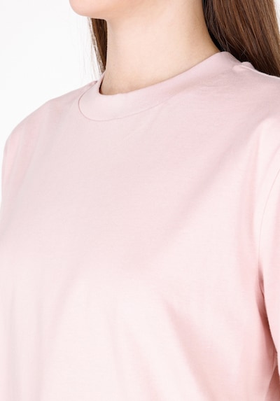 Colin's T-shirt en rose, Vue avec produit