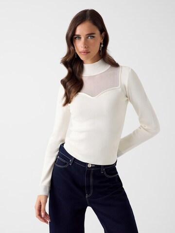GUESS Sweater in White: front