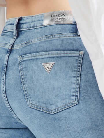 Flared Jeans di GUESS in blu