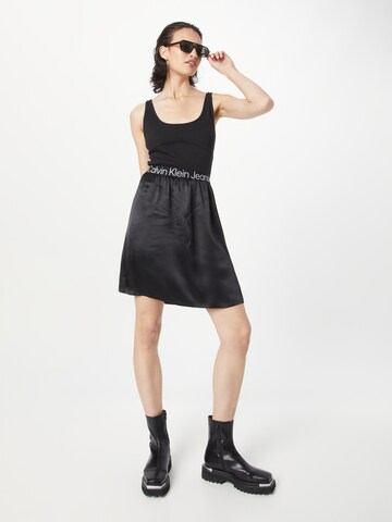 Calvin Klein Jeans - Vestido en negro